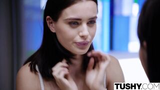 Lana Rhoades popsiba tolva