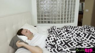 Perverz tini picsa a nevelő faterjával közösül