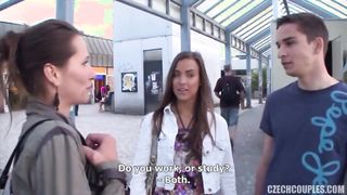 Amatőr fiatal pár pénzért baszik