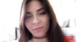 Keira Croft hátsó bejárata keményen megdugva