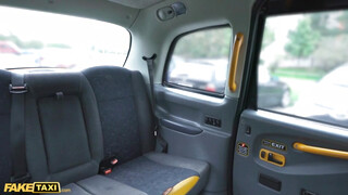 Fake Taxi - Rubi Rico a forró vérű latin hölgyemény
