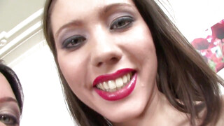 Legalporno - Alysa és Aspen popsiba dugva