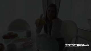 Its POV - Athina Love a magyar pornószínész bige popsiba kefélve