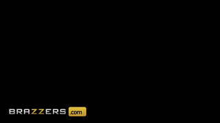 Brazzers - Cherie Deville fiatal manussal dug