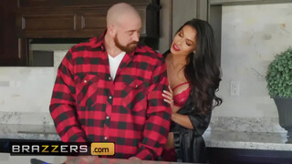 Brazzers - Katana Kombat a férje haverjával közösül