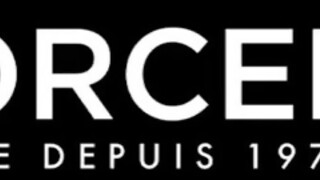 Dorcelclub.com - kettő néger hölgyemény megosztozik egy srácon