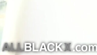 AllBlackX - Lala Ivey a hatalmas cicis tini