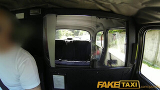 FakeTaxi - Rio Lee a méretes keblű csoki bige