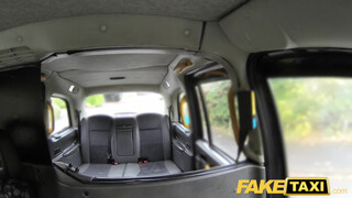 Fake Taxi - Tina Kay engedi seggbe