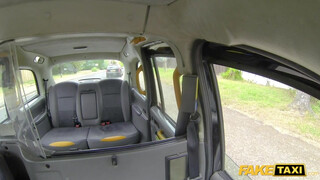 Fake Taxi - Kira Noir a izgató barna pina