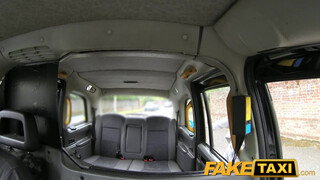 FakeTaxi - Ella Hughes a dögös vörös hajú bige