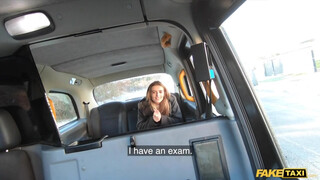 Fake Taxi - 18 éves csajszi análba dugva