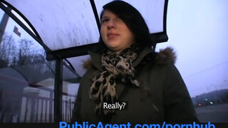 PublicAgent - csaj a buszmegállóból