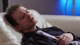 Blair Williams a hatalmas picsájú bige