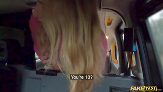 Fake Taxi - Chloe Chevaleir szereti a hatalmas pélót