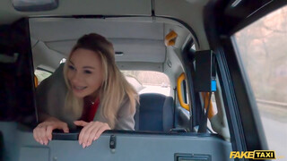 Fake Taxi - Katrina King a szexi orosz milf