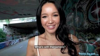 Public Agent - Asia Vargas a izgató ázsiai nőci
