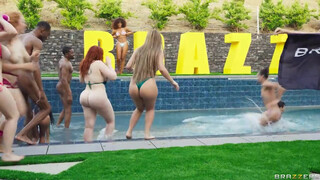 BRAZZERS - Luna Star tini krapekkal szexel