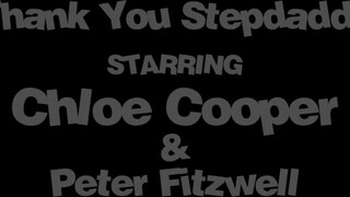 Chloe Cooper a méretes csöcsű asszony - MyPervyFamily