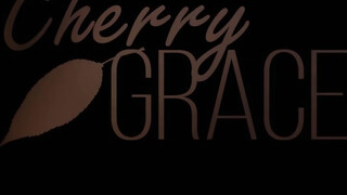 Cherry Grace a méretes didkós amatőr picsa
