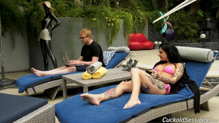 Joanna Angel rendesen megrakva