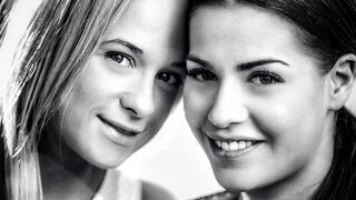 Cristal Caitlin forró ribanca Eveline Dellai csábítása