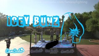 Forró fantasy harc méretes cicis tini bombázókkal