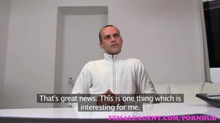 Szexy milf ügynök teszteli a durva pasit