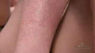 Skyler szőrös testét imádja – forró tini maszti