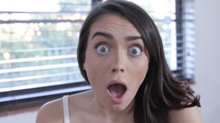 Babysitter csajok a méretes faszon - teamskeet kalandjai