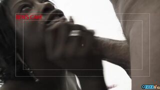 Néger bomba milf csoportos kefélése fehér farkakkal popóban és kettő behatolással