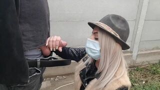 Taxissal baszós vásárlás utáni világos szőke bula megdugása közkölni