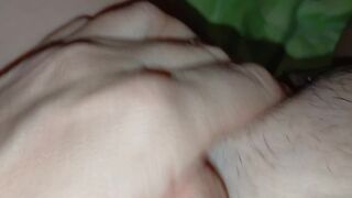 Dögös milf nevelő anyánk nézi, ahogy baszunk, és maszturbál közben