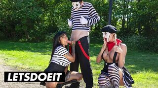 Sexy Street Mimes bemutatja: Dögös hármas hatalmas mellekkel és méretes farkakkal a LetsDoeIt csatornán