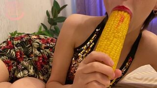 Pici nika hardcore anál játéka étellel 4k-ban